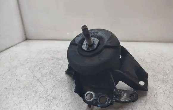 KIA Optima Engine mount bracket