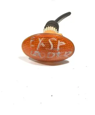 Ford Explorer Front fender indicator light E1101959 01959