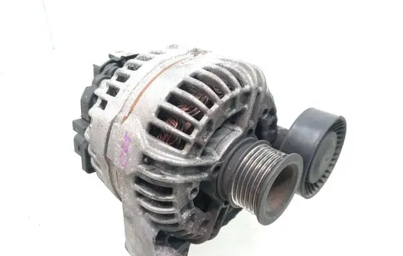 BMW 5 E60 E61 Generator/alternator 7541696 12317541696