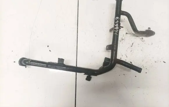 Volkswagen Golf IV Engine coolant pipe/hose