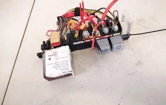 Audi A6 S6 C5 4B Fuse box set 8l0941822a