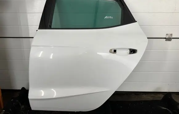 Seat Ibiza V (KJ) Rear door