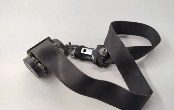Renault Trafic II (X83) Front seatbelt