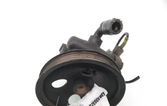 Mitsubishi Carisma Power steering pump