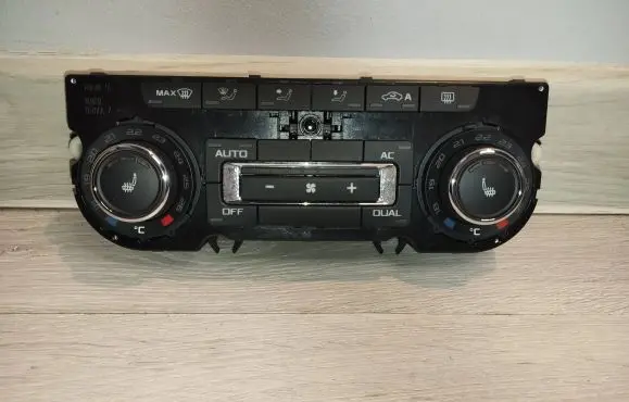 Skoda Yeti (5L) Climate control unit 3T0907044BL 5HB00974975