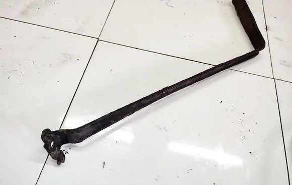 Volvo XC70 Fuel tank mounting bracket 