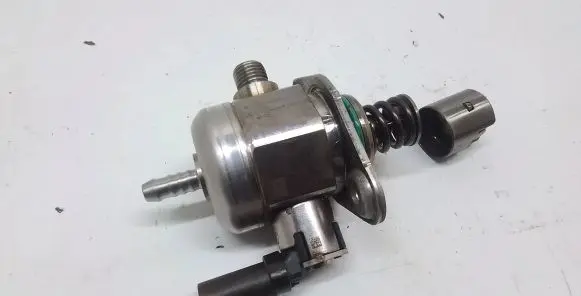 Porsche 911 991 Fuel injection high pressure pump 9A211031501