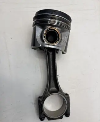 Skoda Fabia Mk2 (5J) Piston with connecting rod 045B BMS