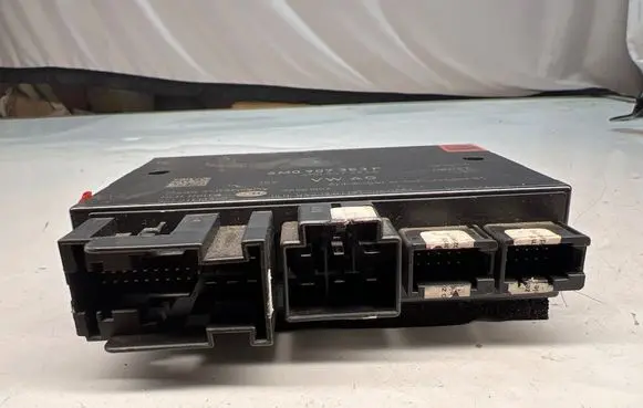 Audi A8 S8 D5 Tow bar trailer control unit/module 4M0907383F 9A001003 4M0907383B