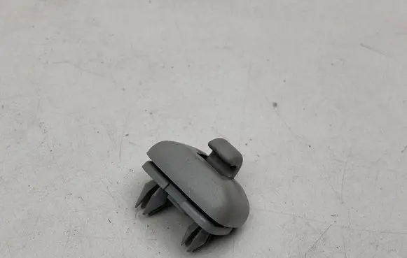 Sun visor clip/hook/bracket