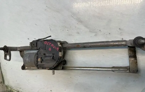 Skoda Octavia Mk2 (1Z) Front wiper linkage and motor 1Z1955119A 0390241754 HW012SW0401