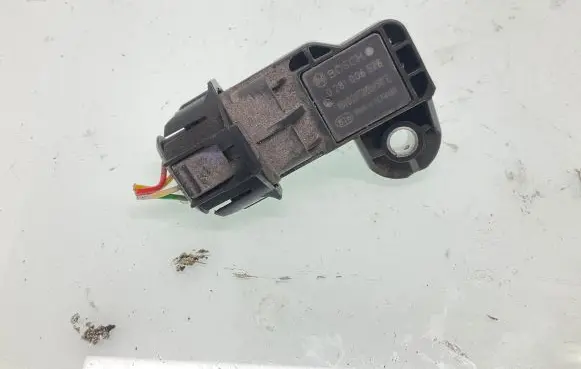 BMW 1 F20 F21 Exhaust gas pressure sensor 0281006578 151022T005150E