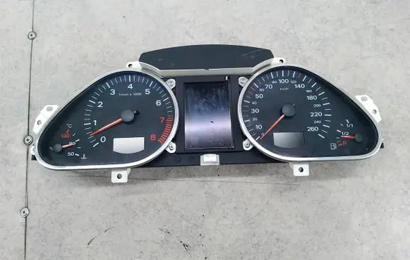 Audi A6 S6 C6 4F Speedometer (instrument cluster) 4F0920900M