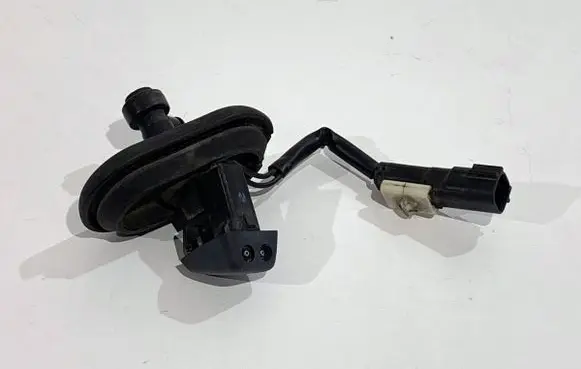 Volvo S80 Windshield washer spray nozzle 30699651