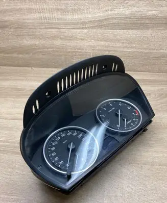 BMW 5 E60 E61 Speedometer (instrument cluster) 9153747 110080213