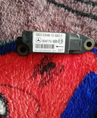 Mercedes-Benz C W203 Airbag deployment crash/impact sensor 0018204426 004779