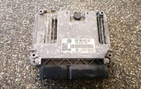Volkswagen Golf V Engine control unit/module 03G906021KG 0281013200