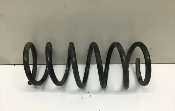 Land Rover Discovery 5 Front coil spring