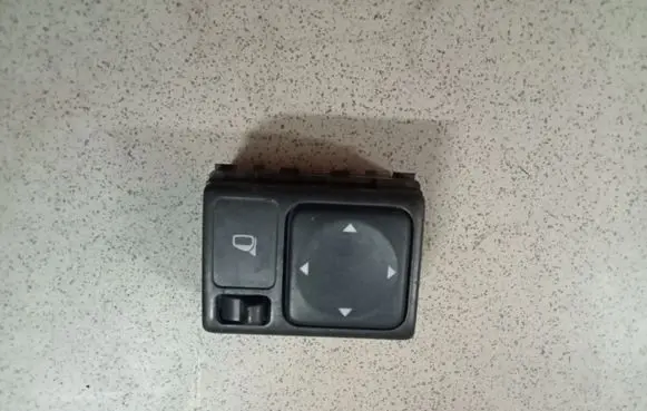 Nissan Tiida C11 Wing mirror switch 555555555