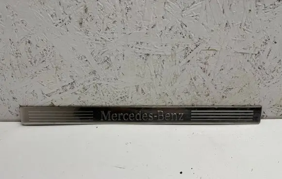 Mercedes-Benz E W212 Front sill trim cover A2126860936 2126860936