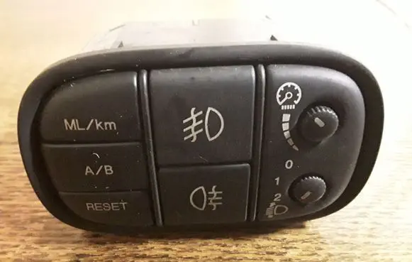 Jaguar S-Type Light switch 2R8311654