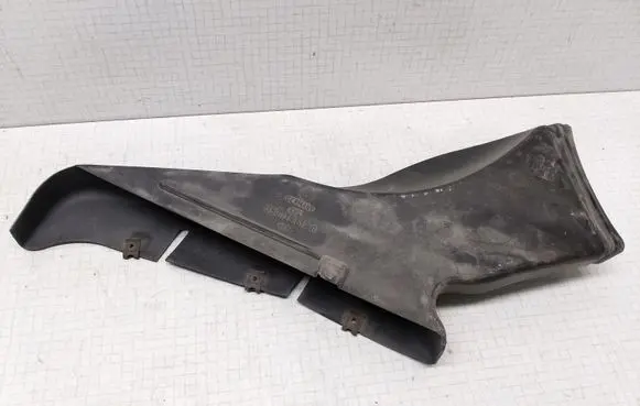 Volkswagen PASSAT B5.5 Cabin air duct channel 3B0129617G