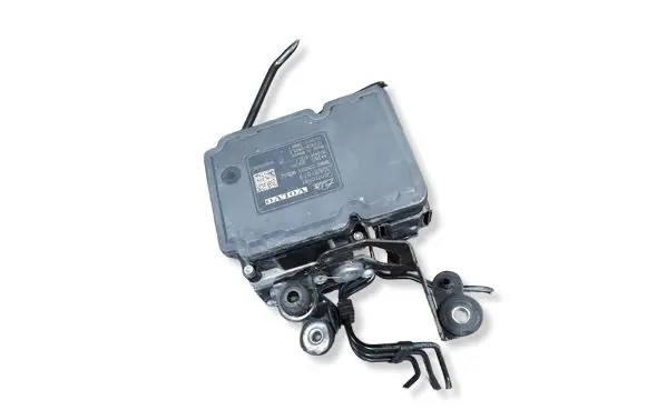 Volvo XC70 ABS Pump 30681619 10092604053 10061336881