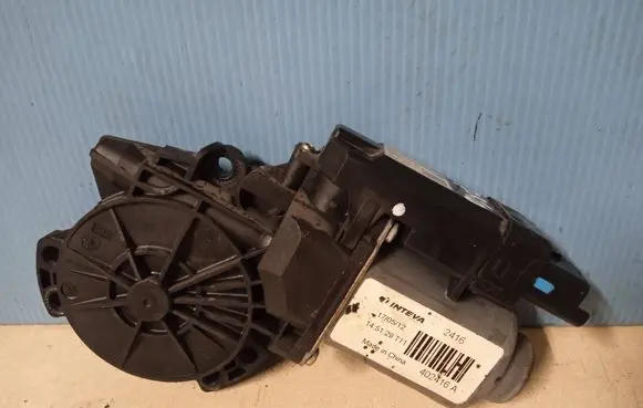 KIA Optima Rear door window regulator motor 402416A