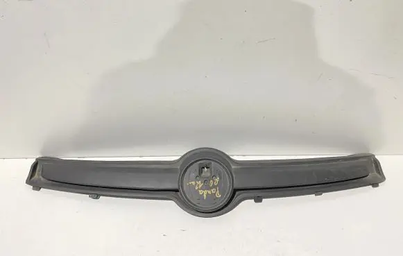 Fiat Panda III Front bumper upper radiator grill 735520656
