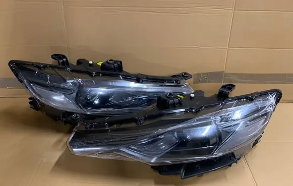 Maserati Levante Headlights/headlamps set 670032327 670032328