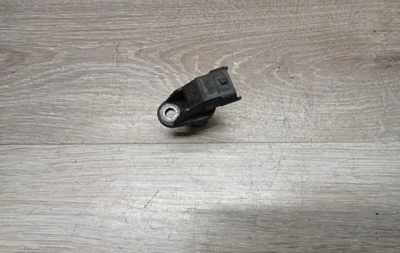 Volvo S80 Camshaft position sensor 8631533