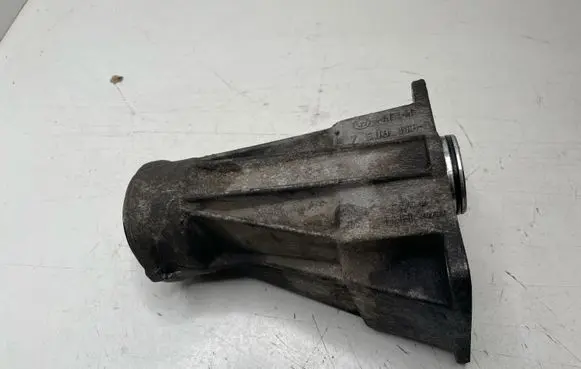 BMW X5 E53 Driveshaft support bearing bracket 7503116