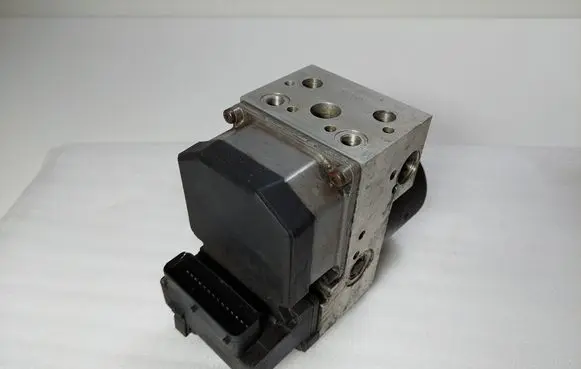Audi A6 S6 C5 4B ABS Pump 8E0614111H