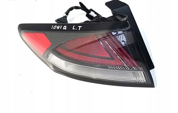 Hyundai Ioniq Rear/tail lights 92401G2200