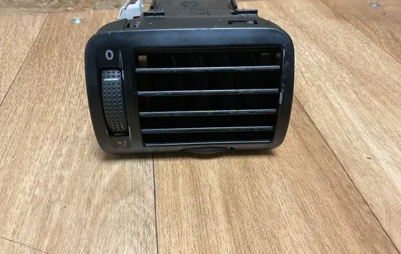 Volkswagen PASSAT B5 Dashboard side air vent grill/cover trim 3B0819704D