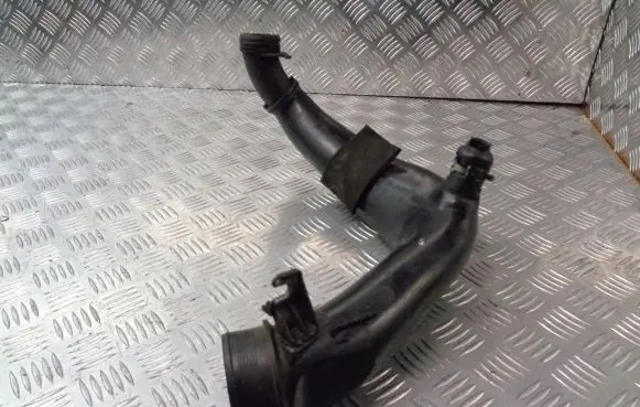 Skoda Fabia Mk1 (6Y) Air intake hose/pipe