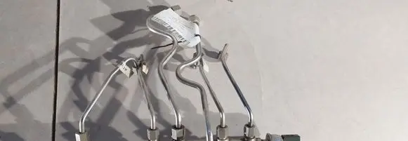BMW 3 E92 E93 Fuel distributor 10537562474 753731905
