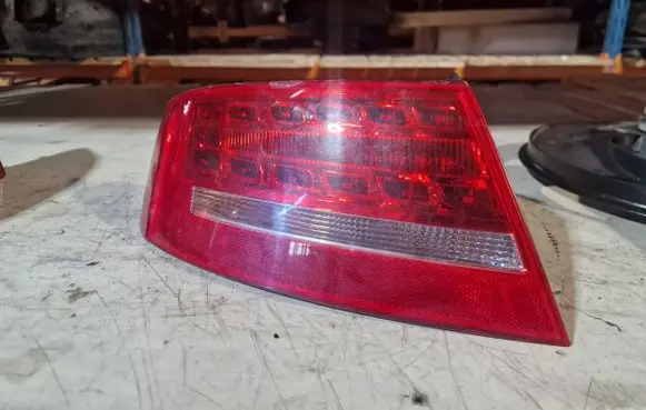 Audi A5 8T 8F Rear/tail lights 8T8945095D