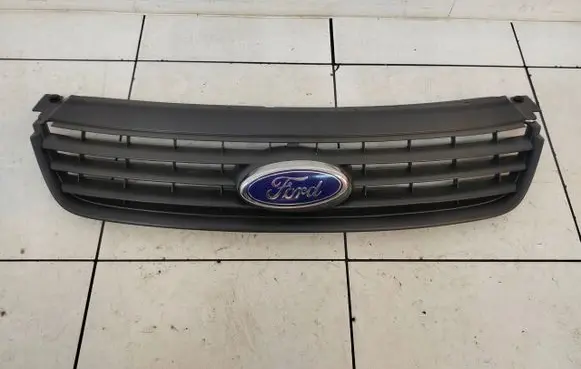 Ford C-MAX I Front bumper upper radiator grill 7M51R8138A
