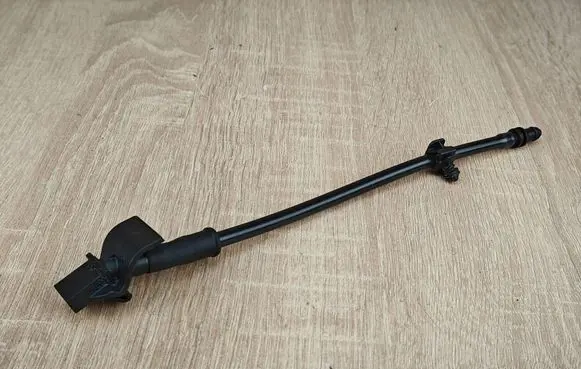 Volkswagen Amarok II Windshield washer spray nozzle B630B