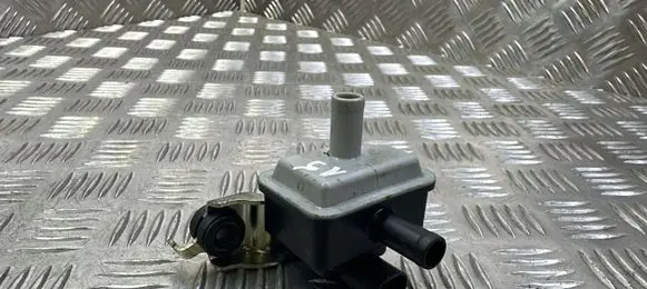 Toyota Yaris XP210 Turbo solenoid valve 9091012283