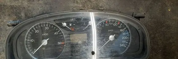 Renault Laguna II Speedometer (instrument cluster) 501018880079 8200218888 6K1XF912