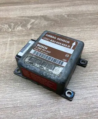 Audi A4 S4 B5 8D Airbag control unit/module 8A0959655B 0285001037
