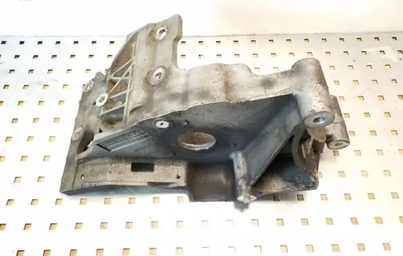 Jeep Cherokee III KJ Fuel pump bracket 905129361