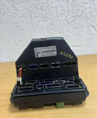 Mercedes-Benz E W212 Fuse module A2129003714 D6671