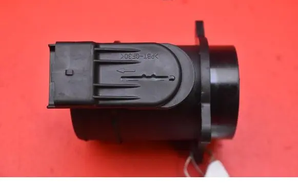 Volvo V50 Mass air flow meter 8ET009142-54