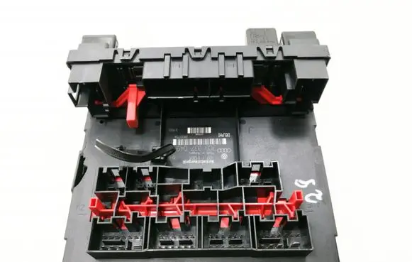 Volkswagen PASSAT B6 Comfort/convenience module 3C0937049H