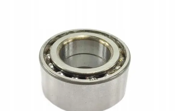 Mitsubishi Lancer VIII Front wheel hub MR449797