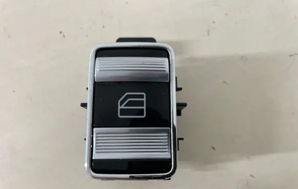 Mercedes-Benz S W221 Electric window control switch A2218706051