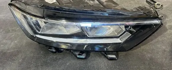 Volkswagen T-Roc Headlight/headlamp 2GA941006B 90136433 BL276HV17R
